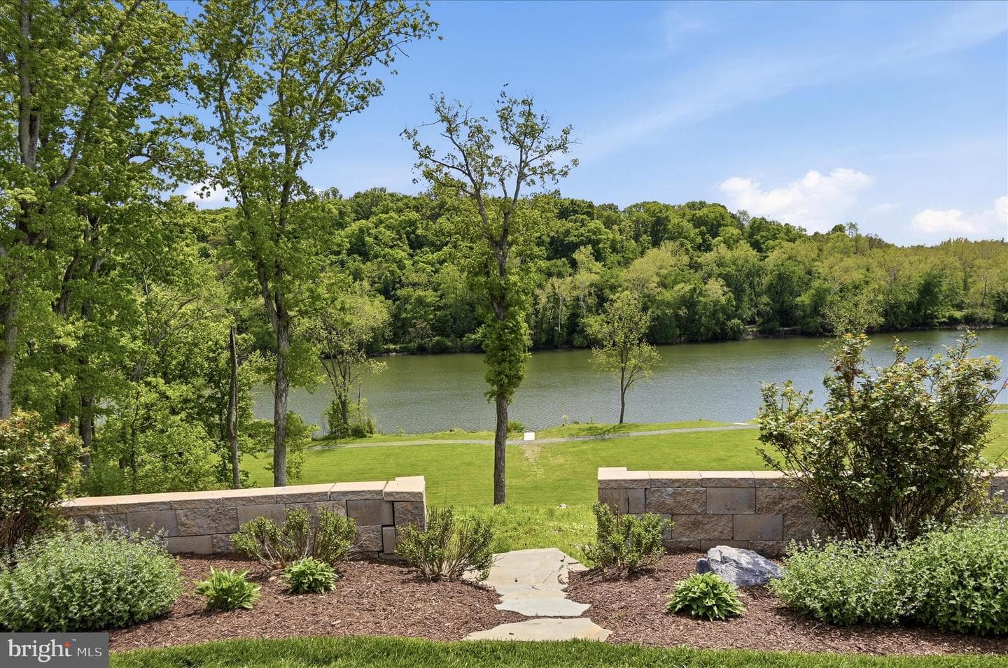 129 Agnese Court photo 94
