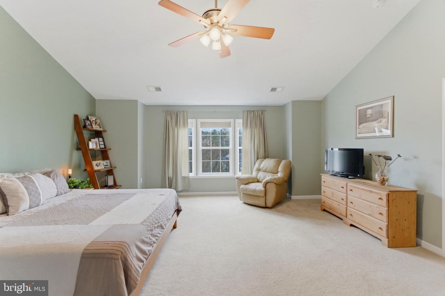 369 Rotterham Drive photo 26