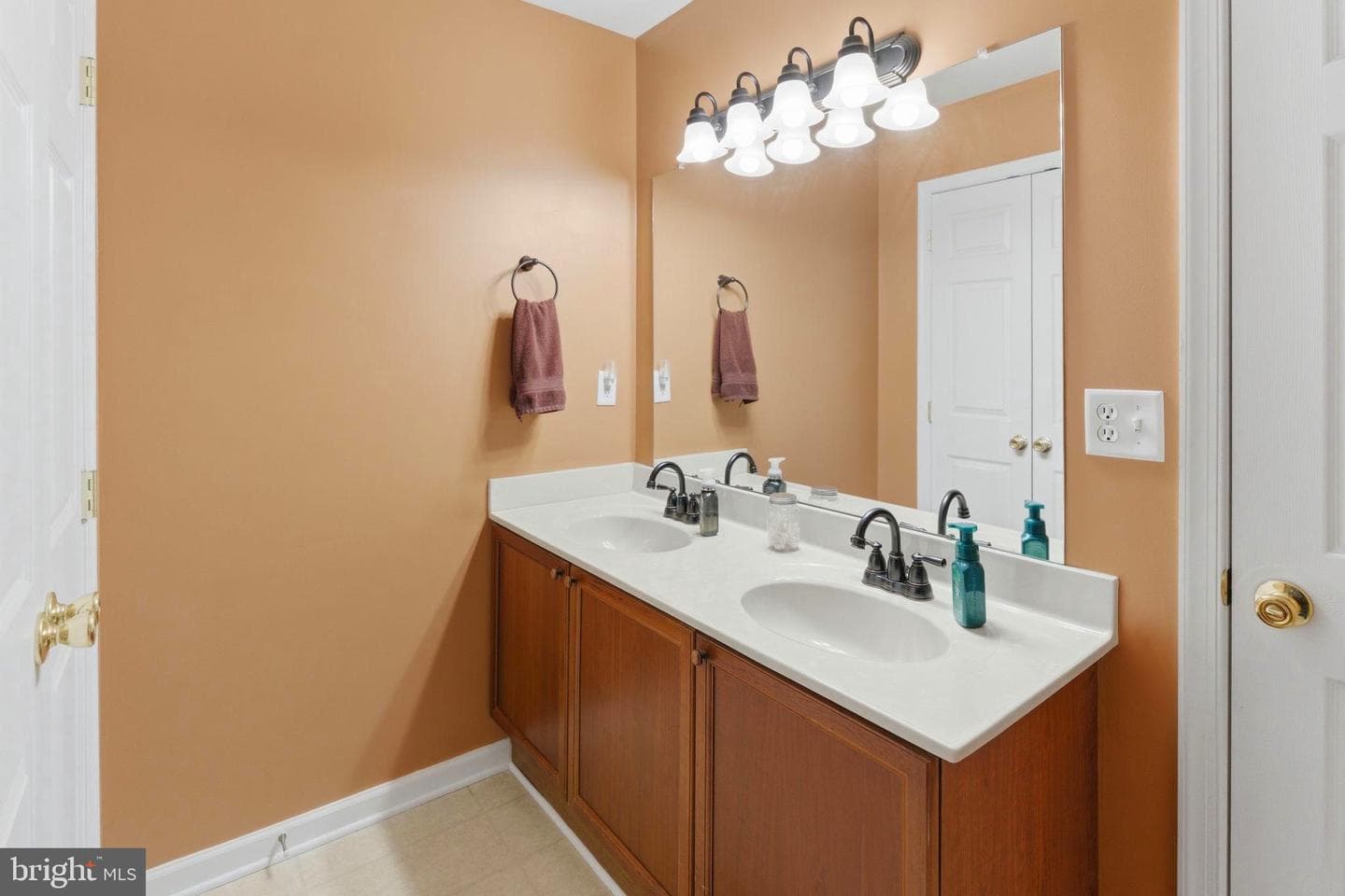 369 Rotterham Drive photo 40