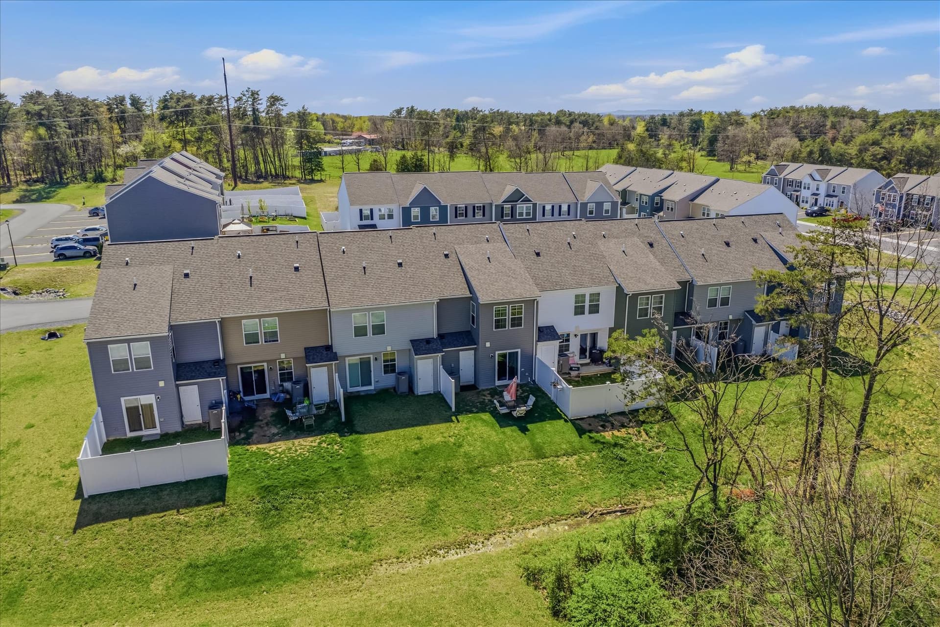 28 Gentle Breeze Drive photo 2