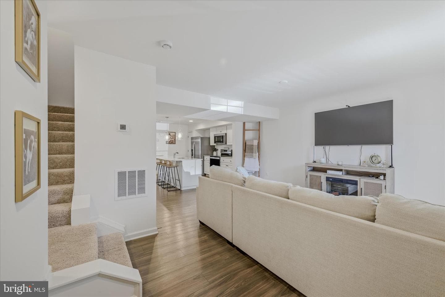 28 Gentle Breeze Drive photo 4