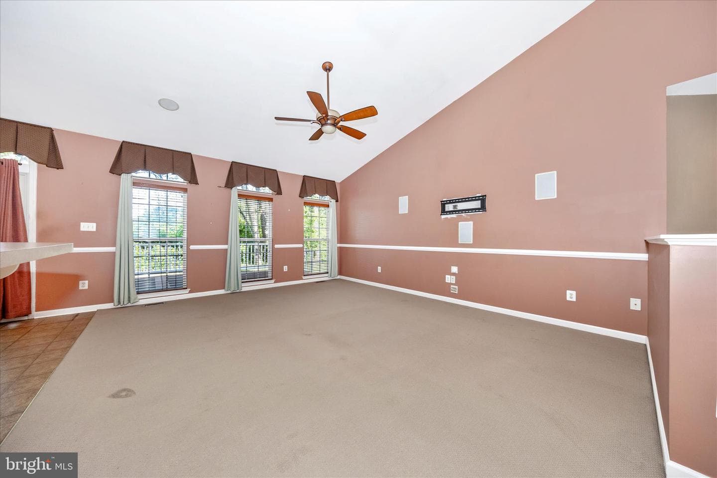 250 Dinwiddie Way photo 3