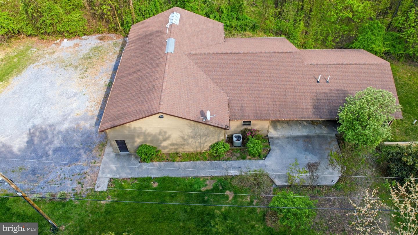 175 Rooney Road photo 2