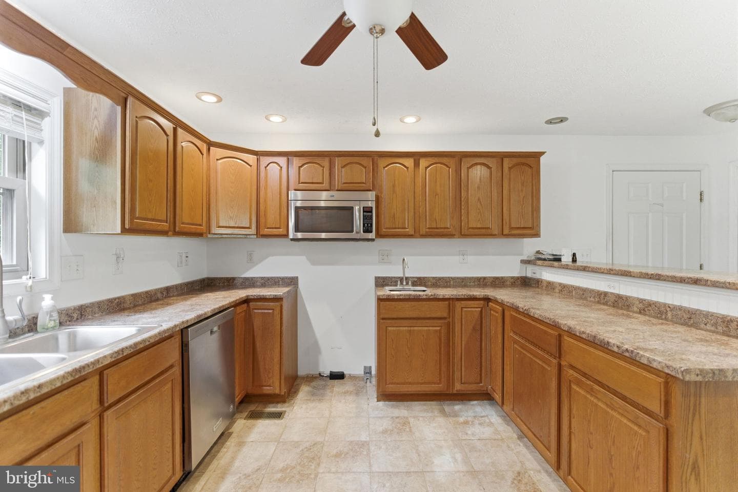 175 Rooney Road photo 36