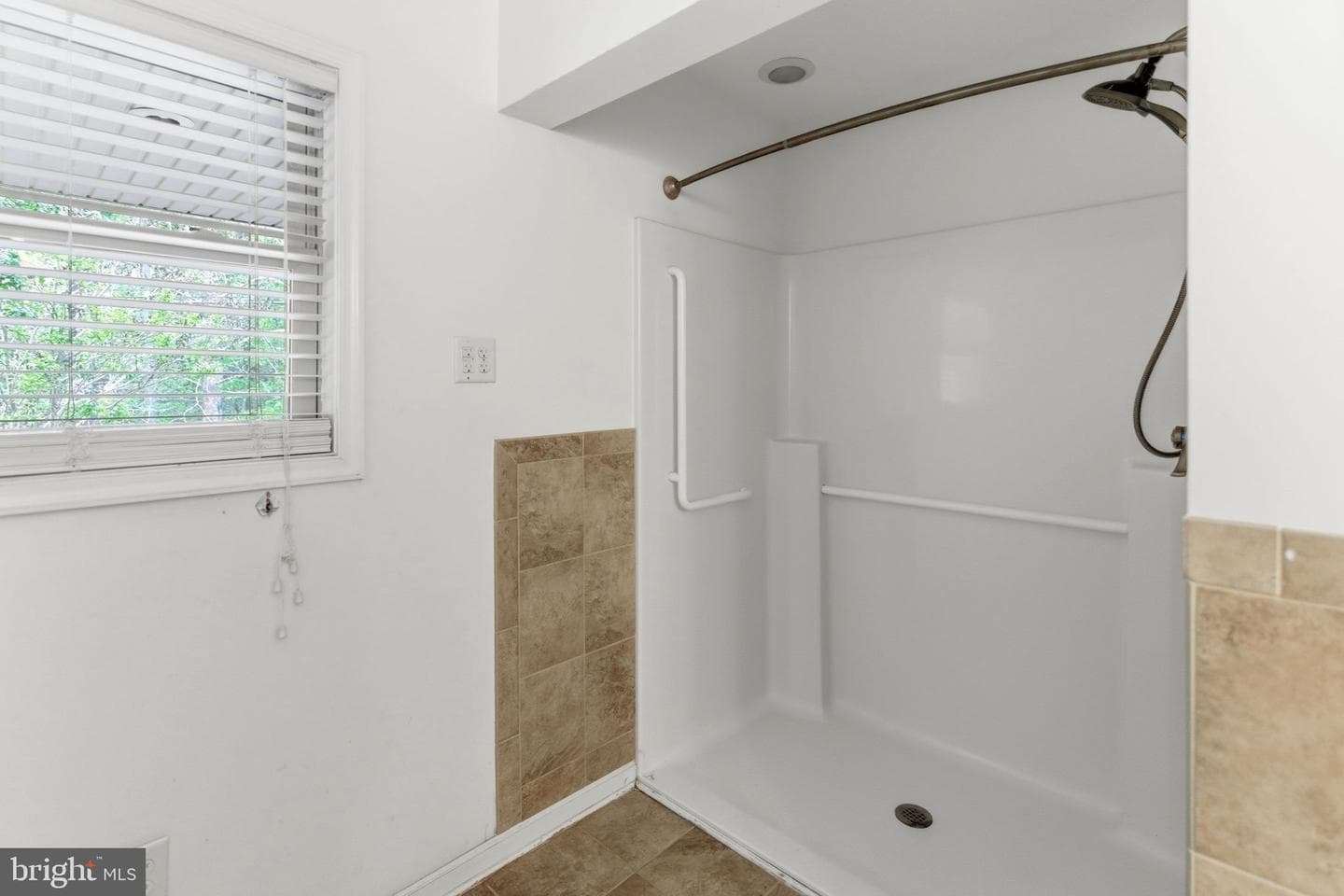 175 Rooney Road photo 53