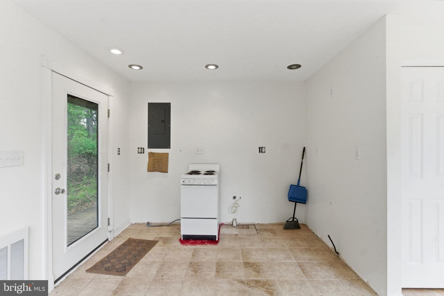 175 Rooney Road photo 55