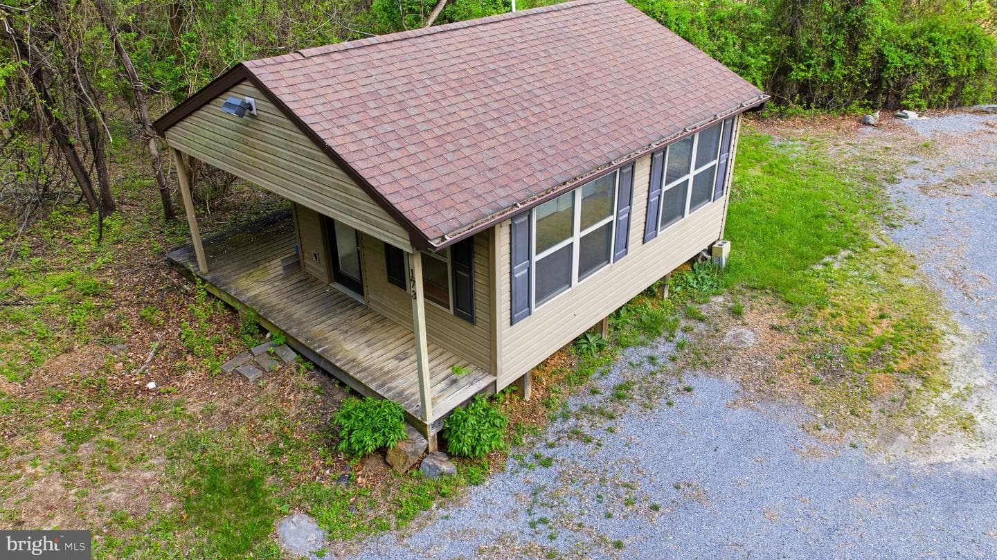 175 Rooney Road photo 7