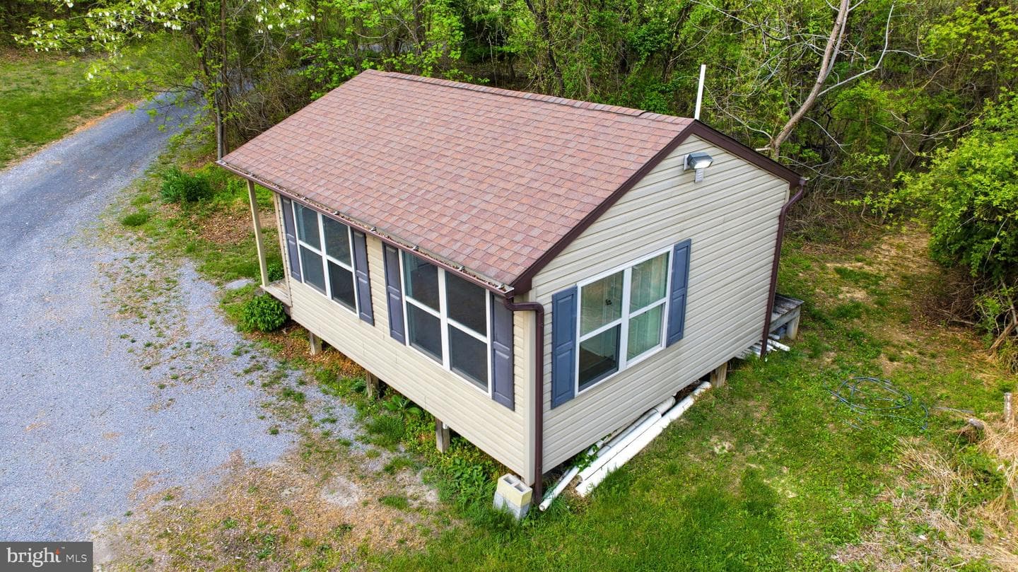 175 Rooney Road photo 8