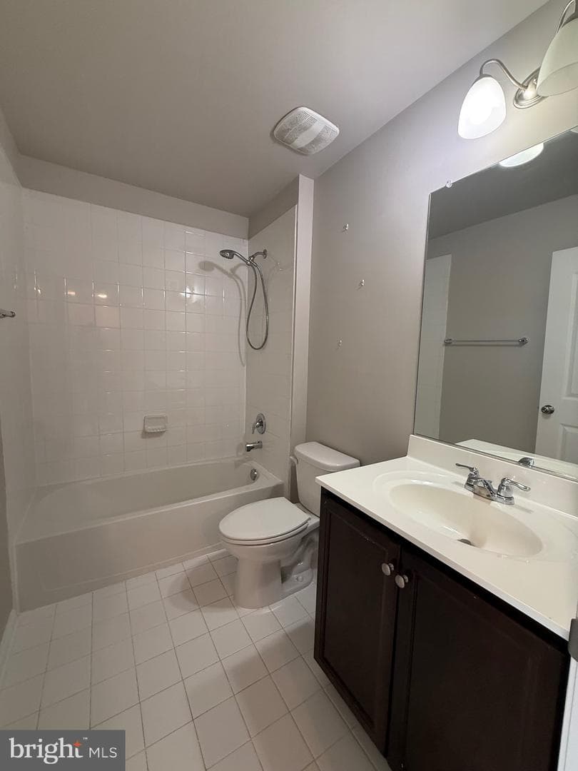 96 Vespucci Lane photo 19