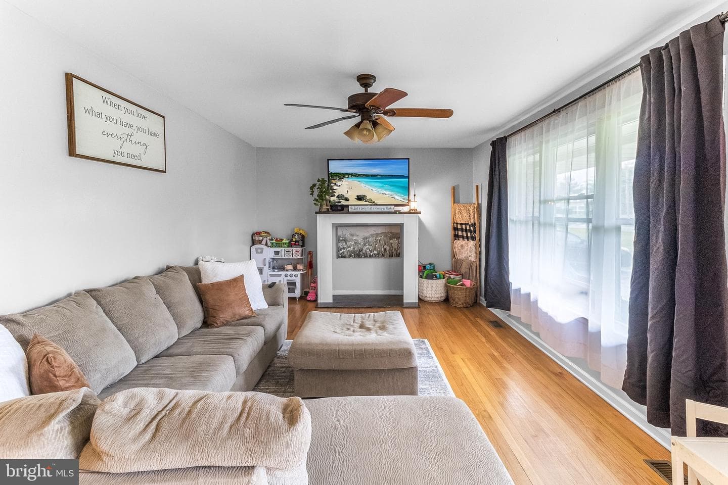 3877 Winchester Avenue photo 5