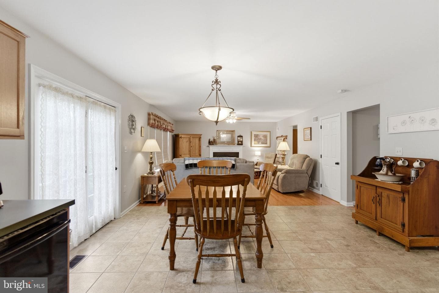 336 Zenith Drive photo 6