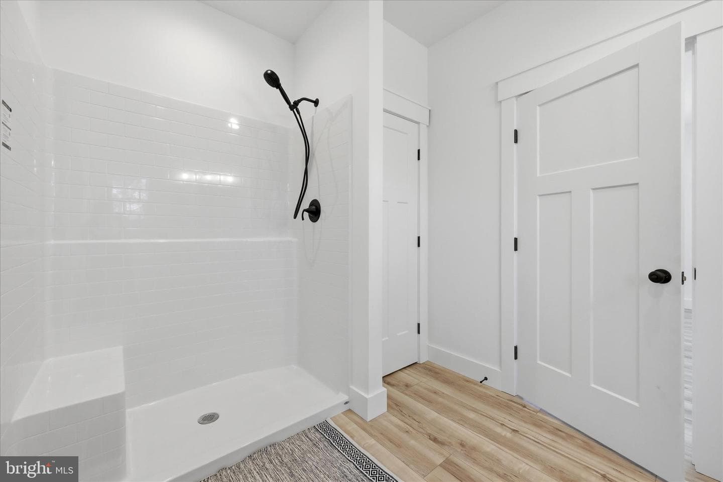 825 Avanti Drive photo 27