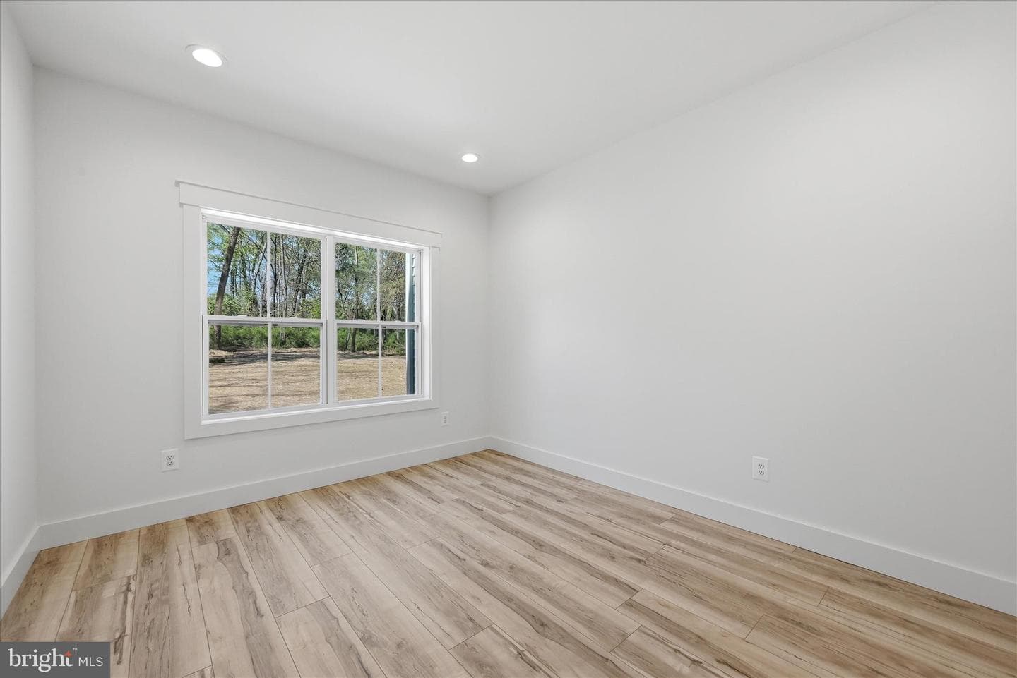 825 Avanti Drive photo 33
