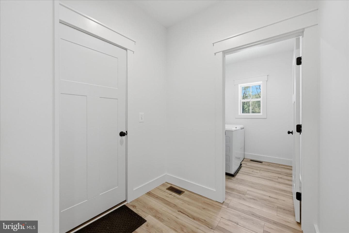 825 Avanti Drive photo 35