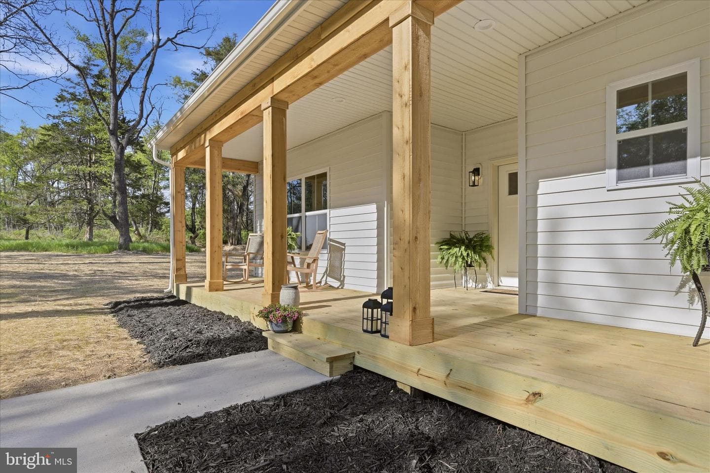 825 Avanti Drive photo 4
