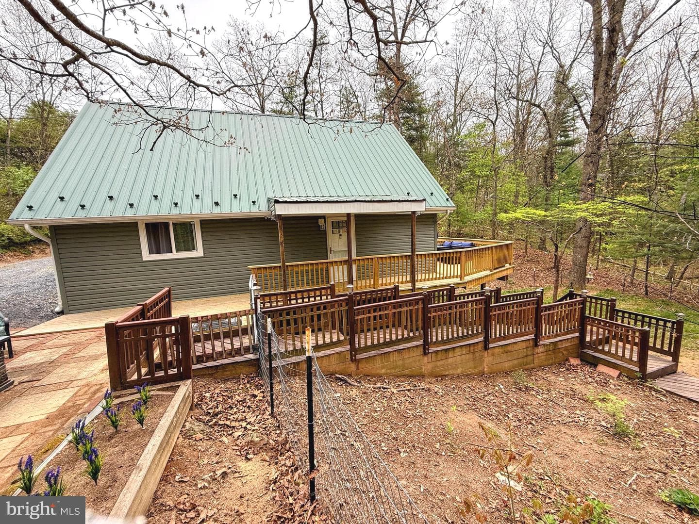 385 Crowfoot Lane photo 15
