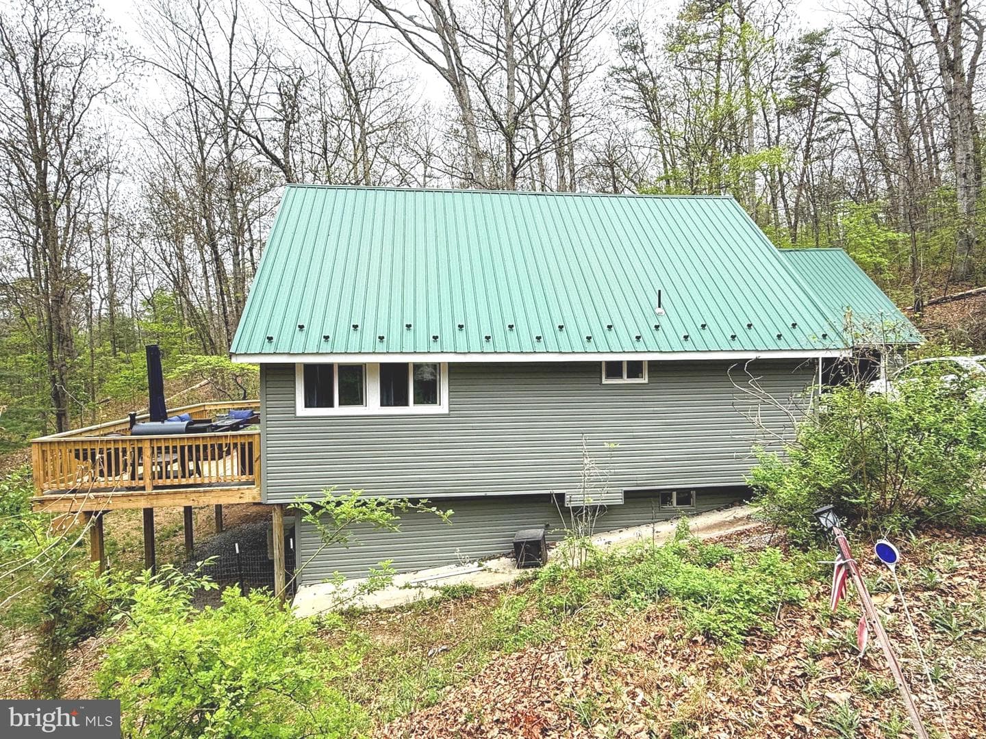 385 Crowfoot Lane photo 5