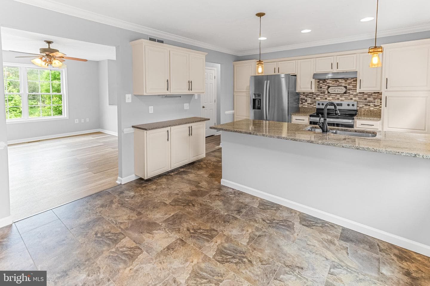 2471 Sulphur Springs Road photo 5