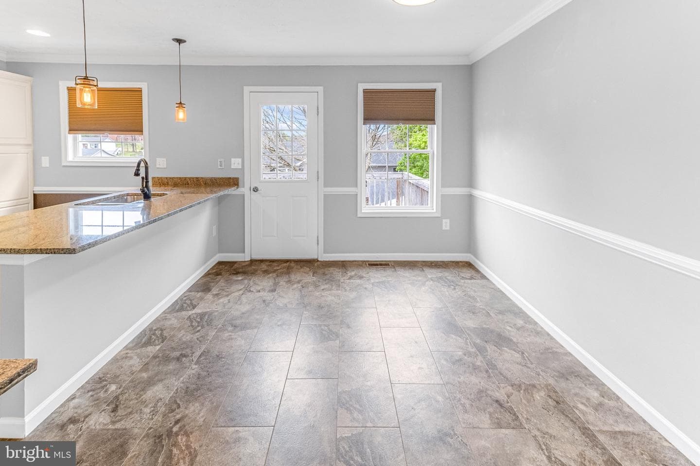 2471 Sulphur Springs Road photo 8