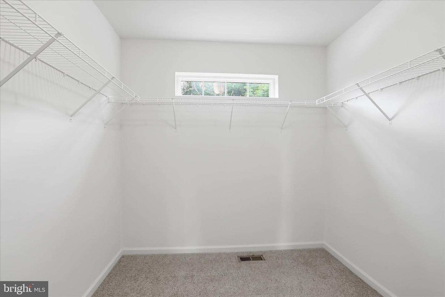 92 Belmont Place photo 39