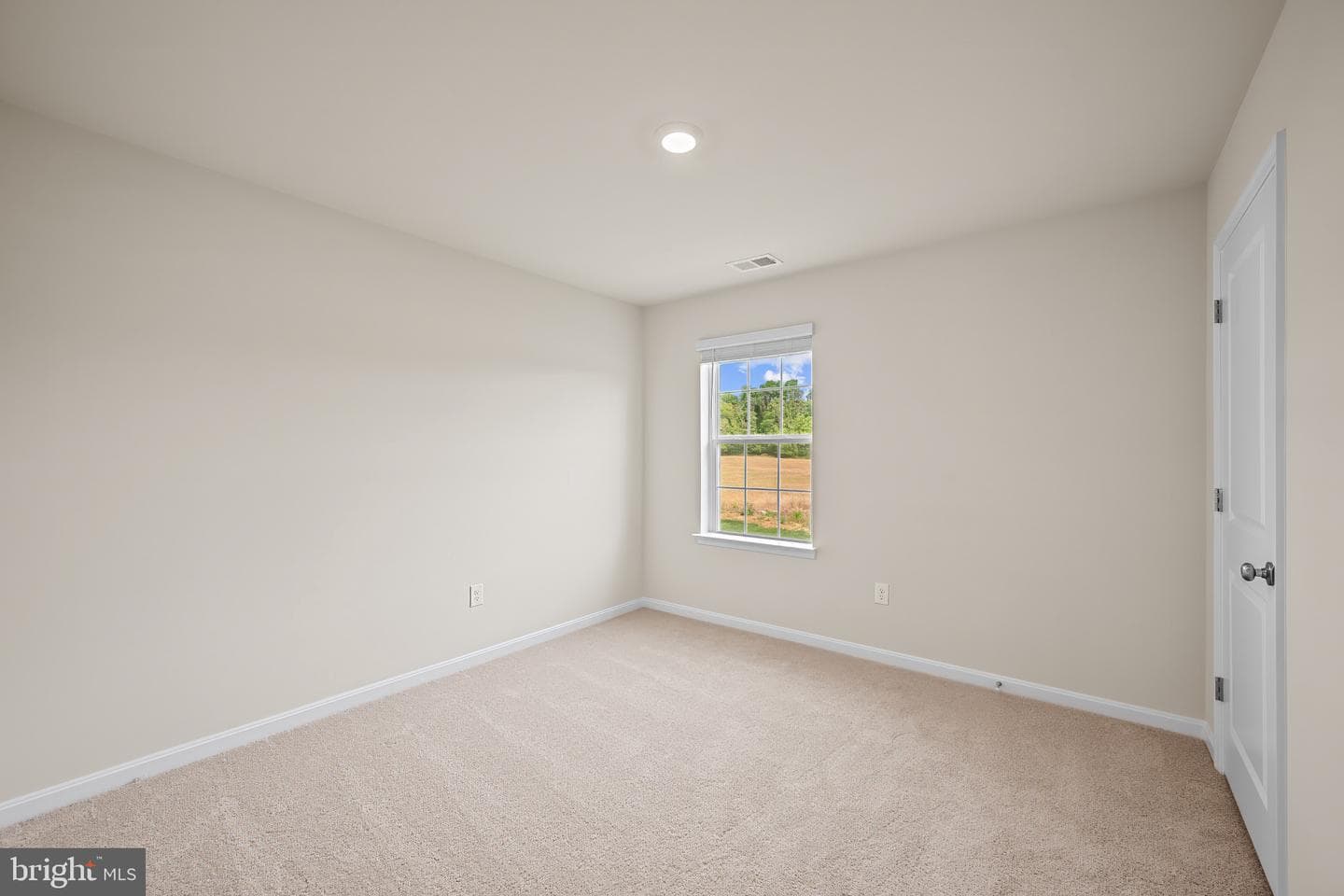 380 Orpington Drive photo 13