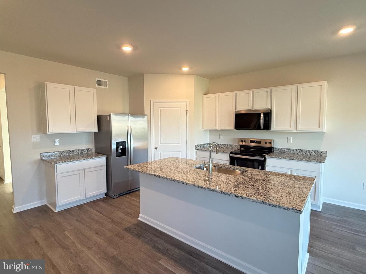 380 Orpington Drive photo 4
