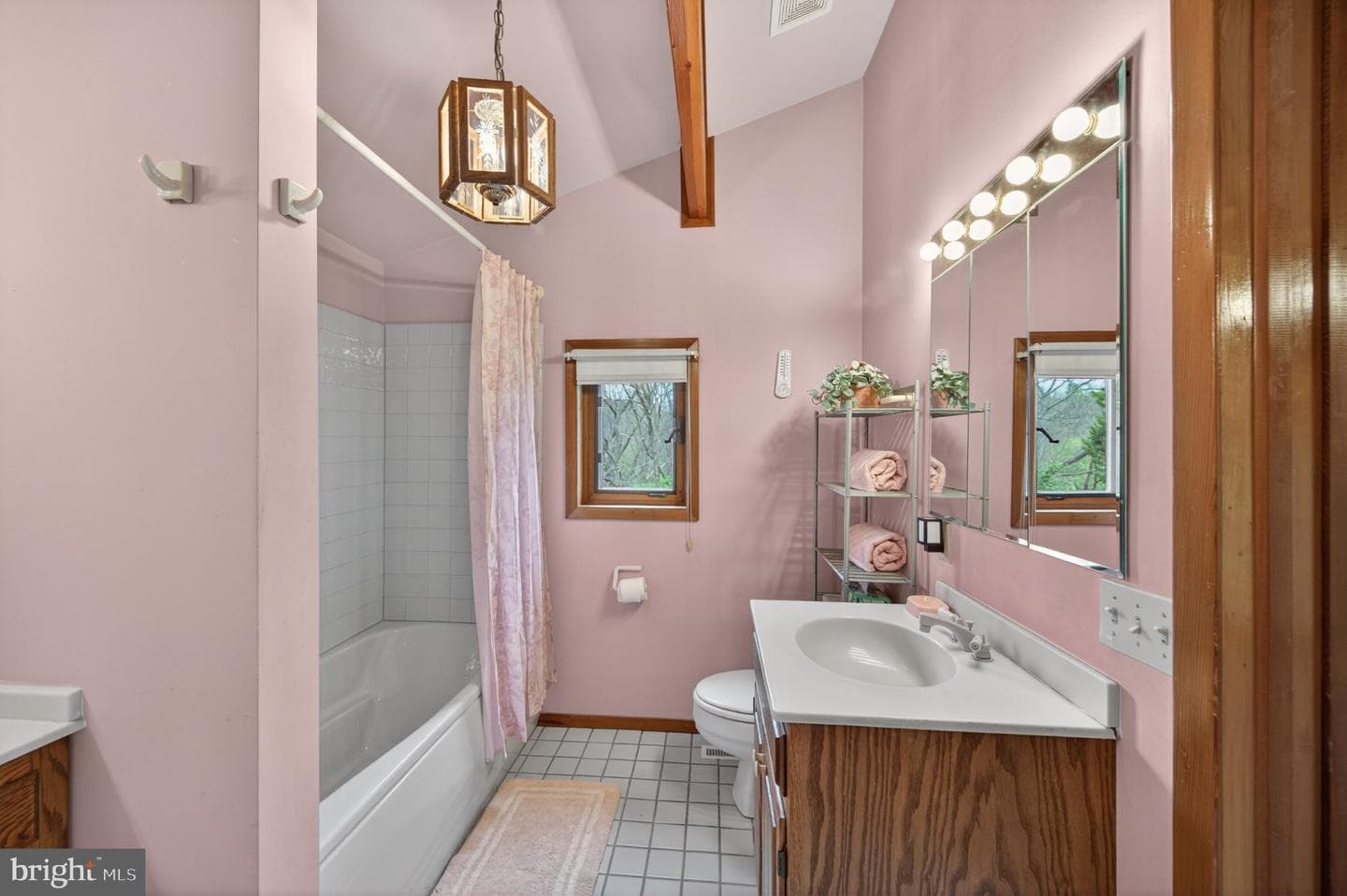 648 Abbie Lane photo 32