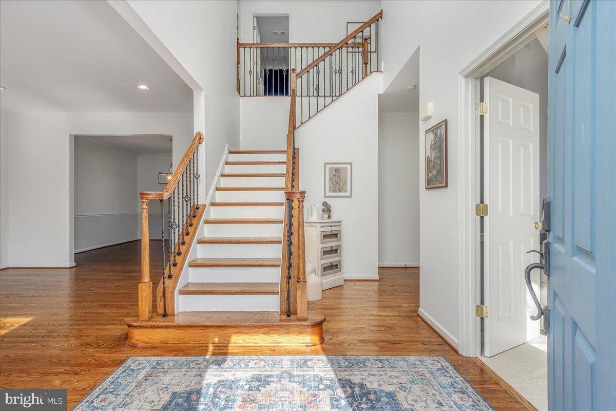 74 Hewitt Drive photo 2