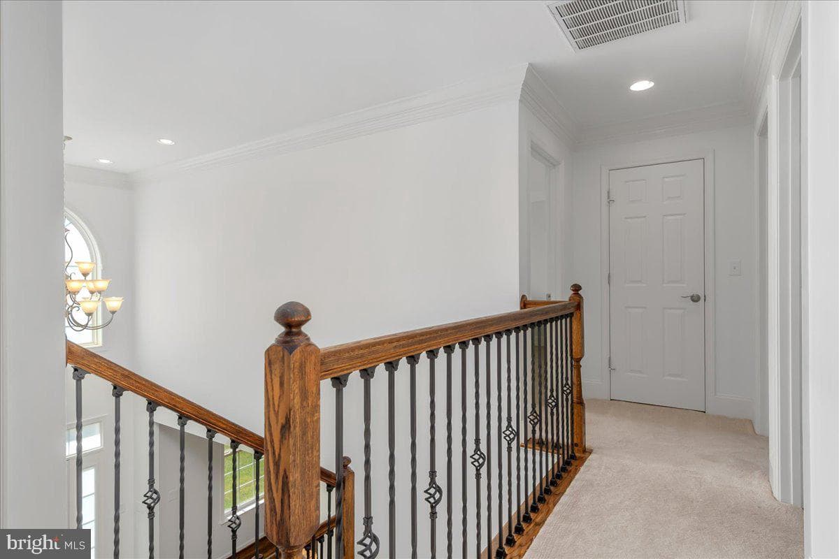 74 Hewitt Drive photo 36