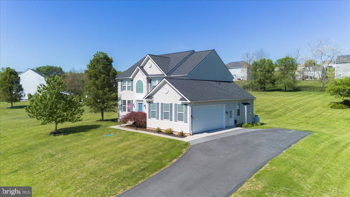 74 Hewitt Drive photo 55