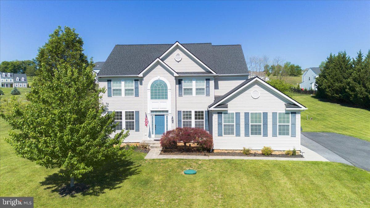 74 Hewitt Drive photo 56