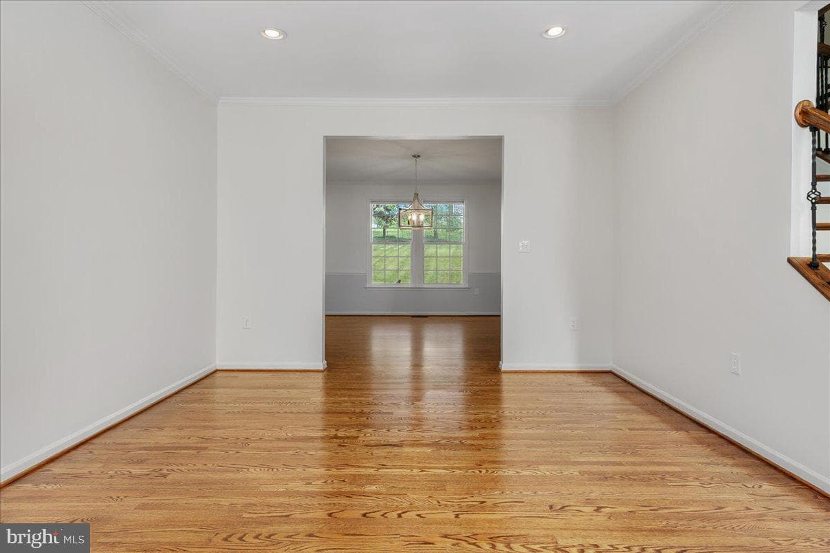 74 Hewitt Drive photo 8