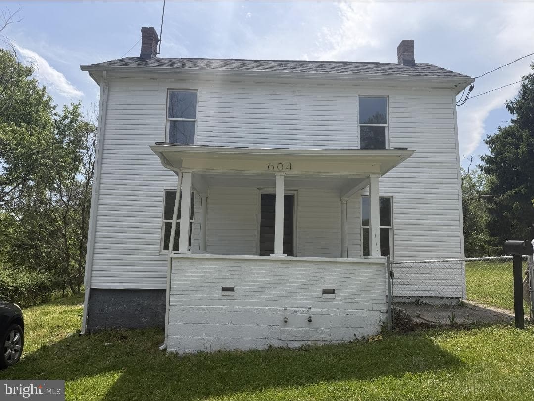 604 E Stephen Street