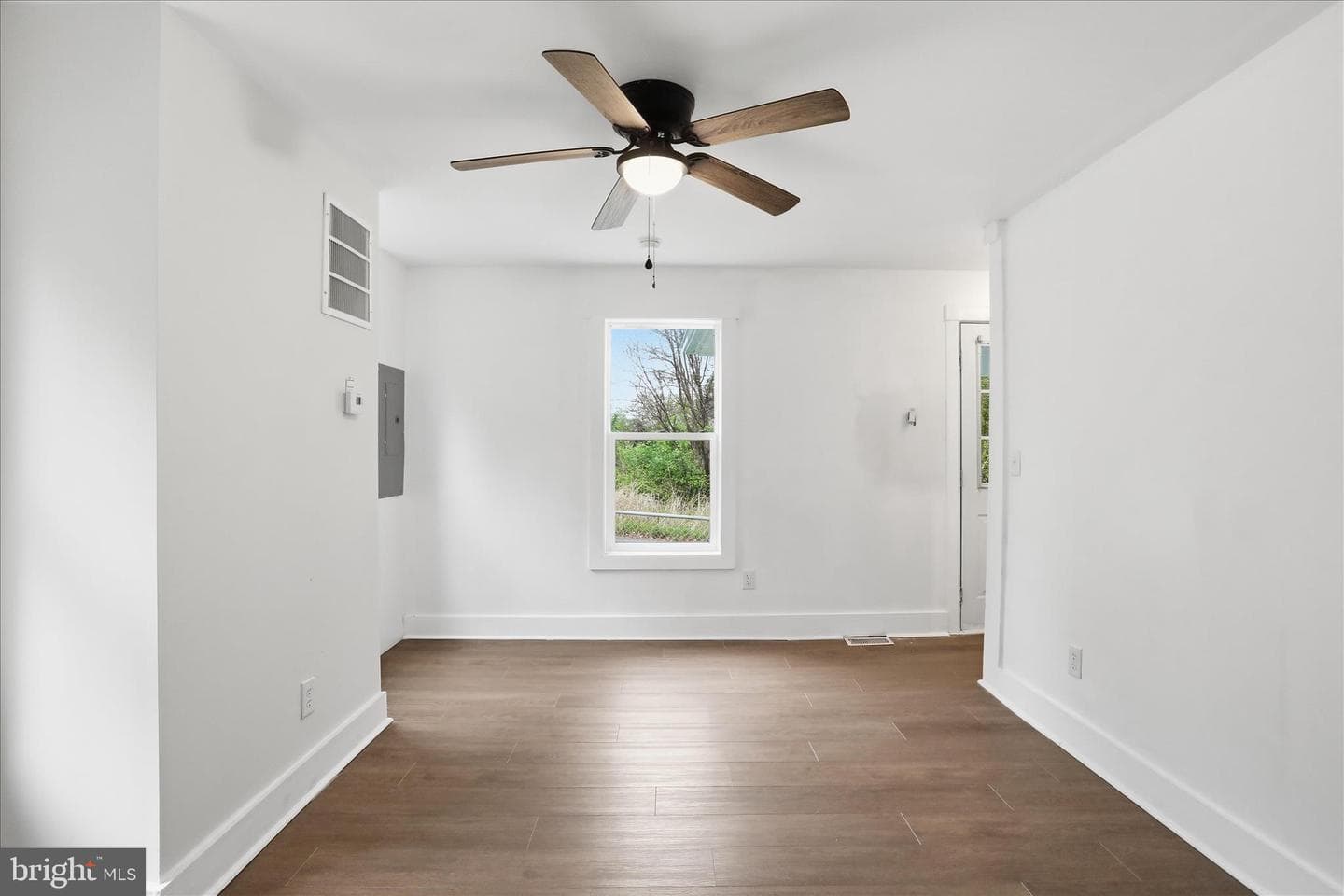 604 E Stephen Street photo 10