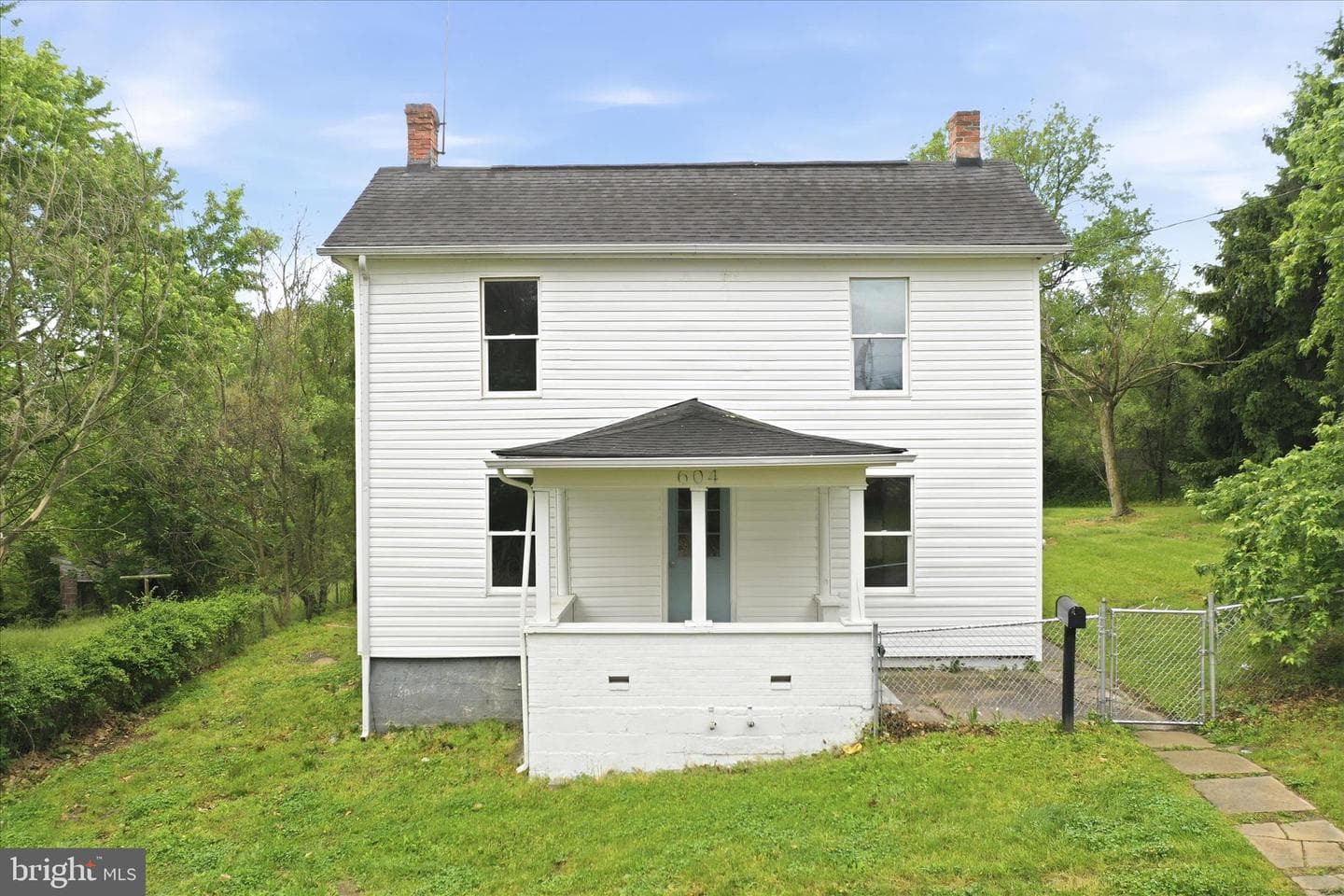 604 E Stephen Street photo 2