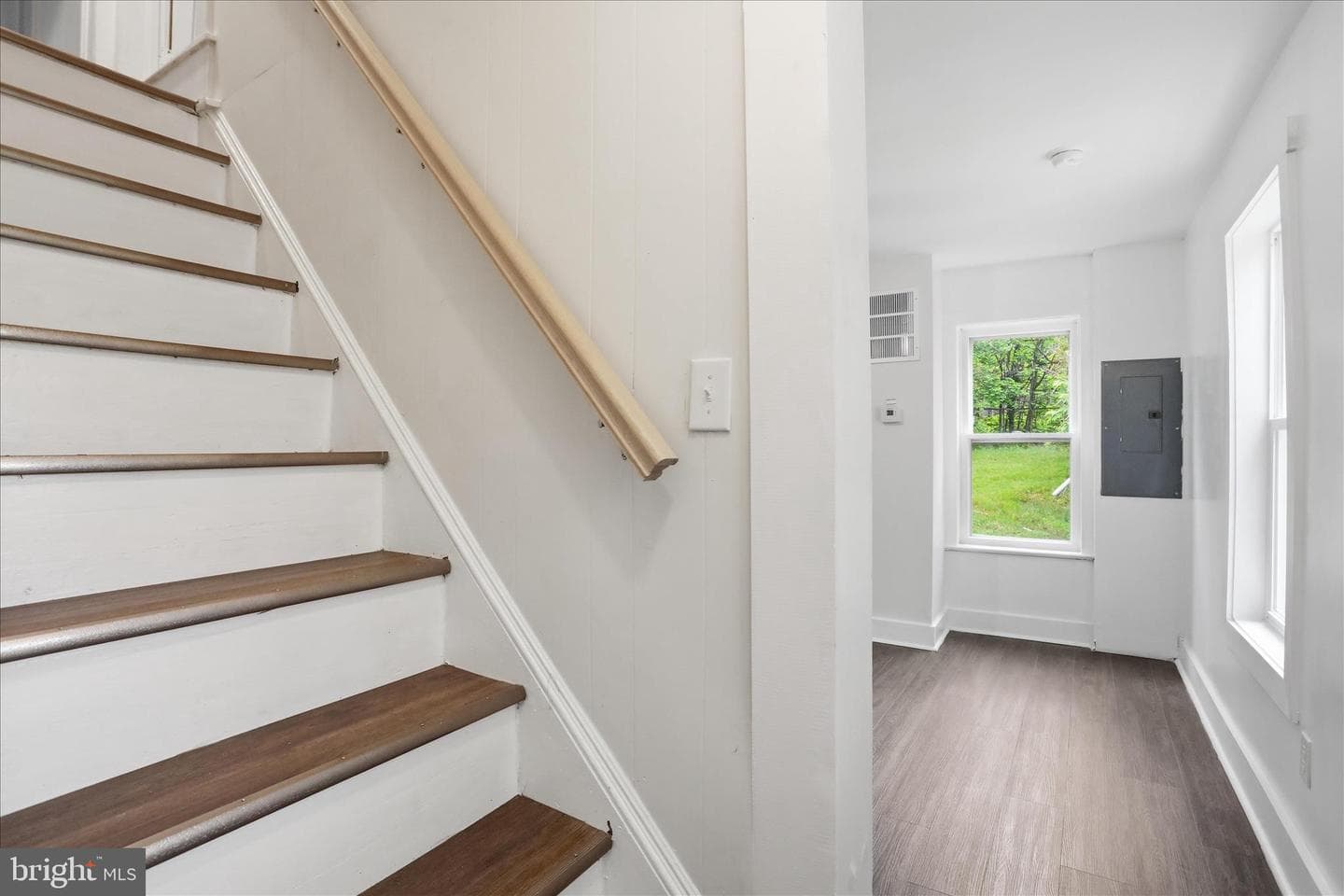 604 E Stephen Street photo 20