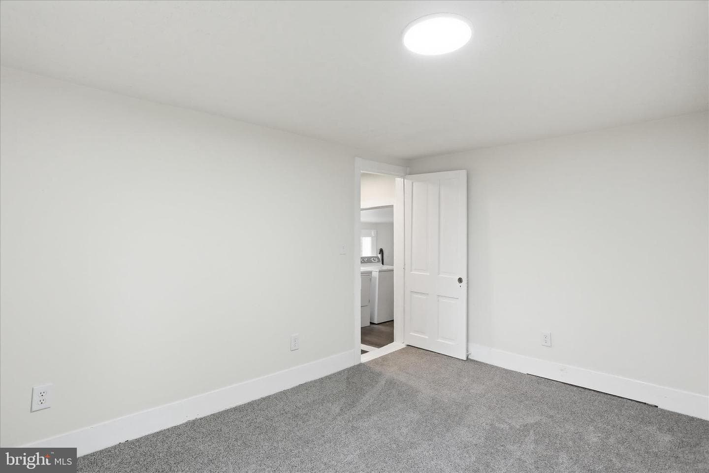 604 E Stephen Street photo 28