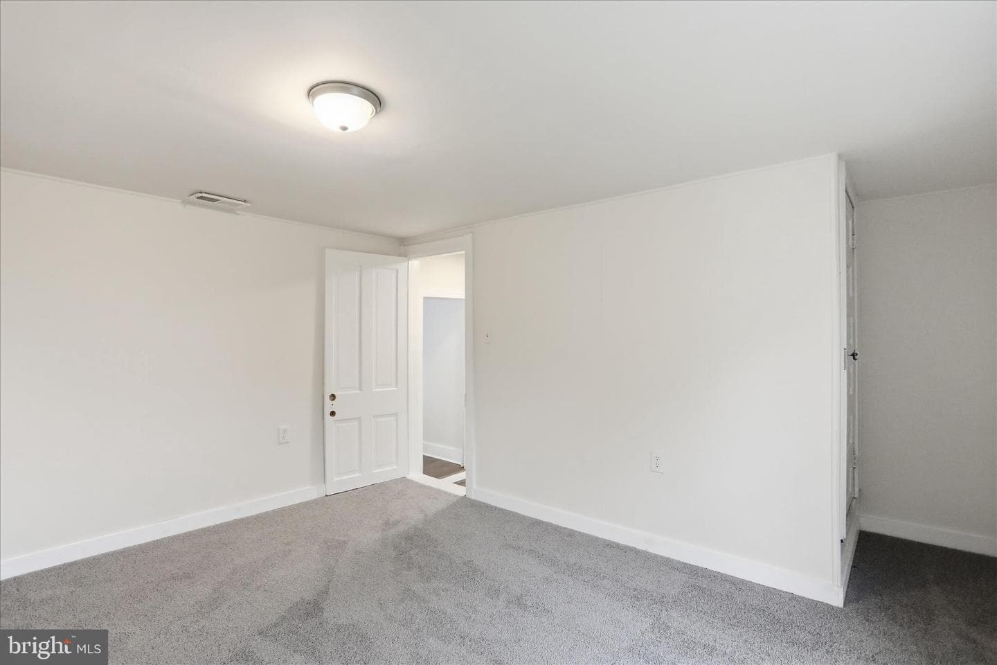 604 E Stephen Street photo 30