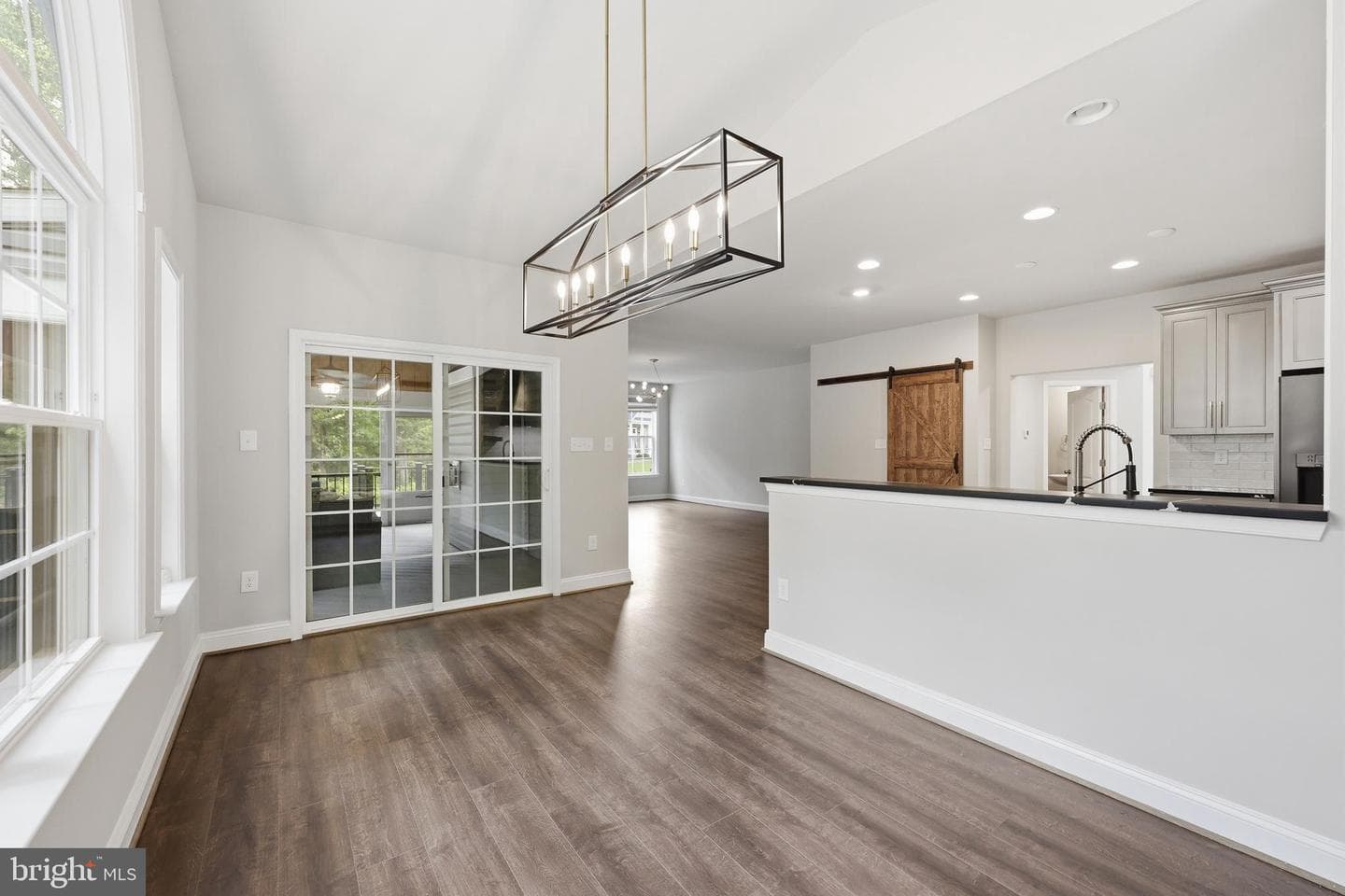 485 Underwood Drive photo 28