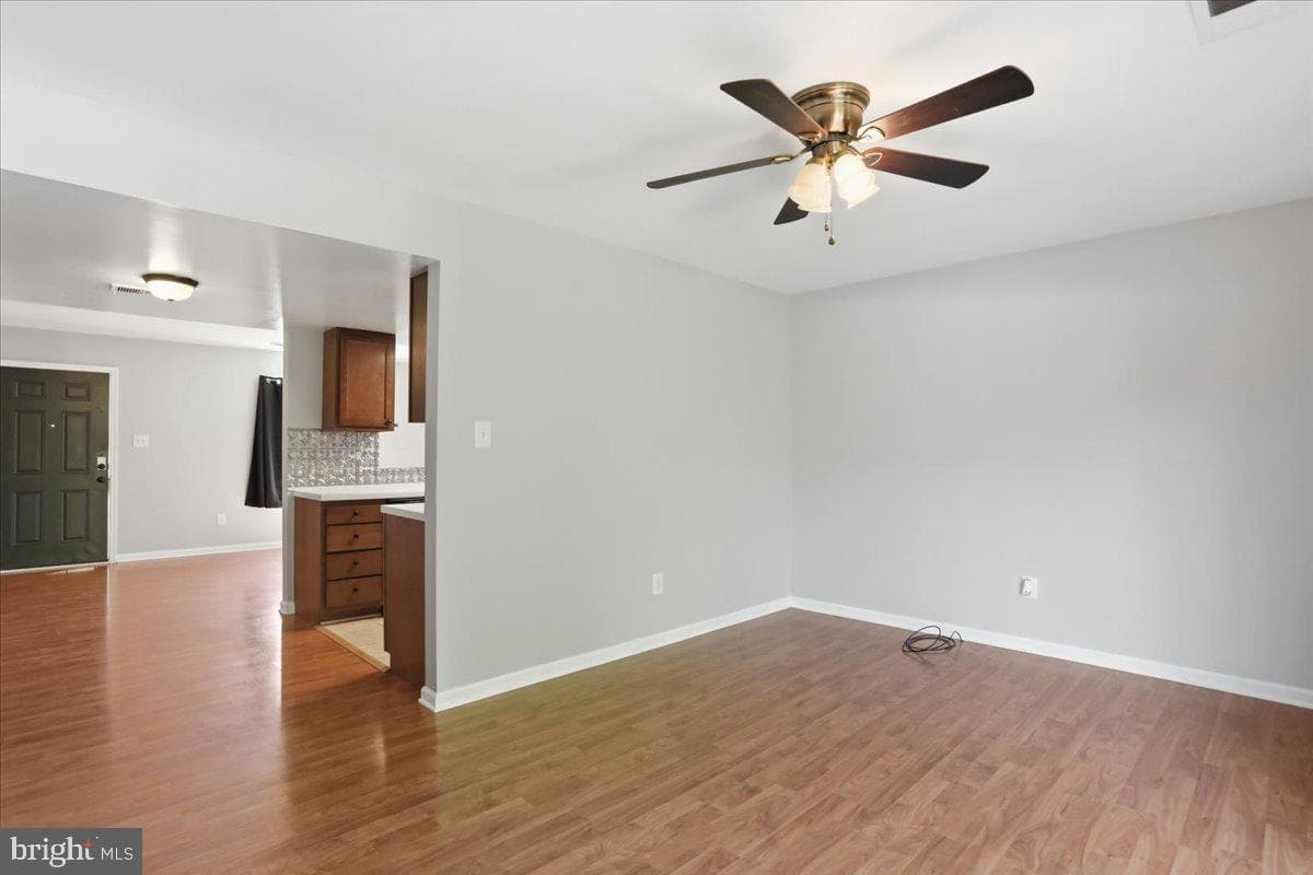 388 Dorothy Court photo 12