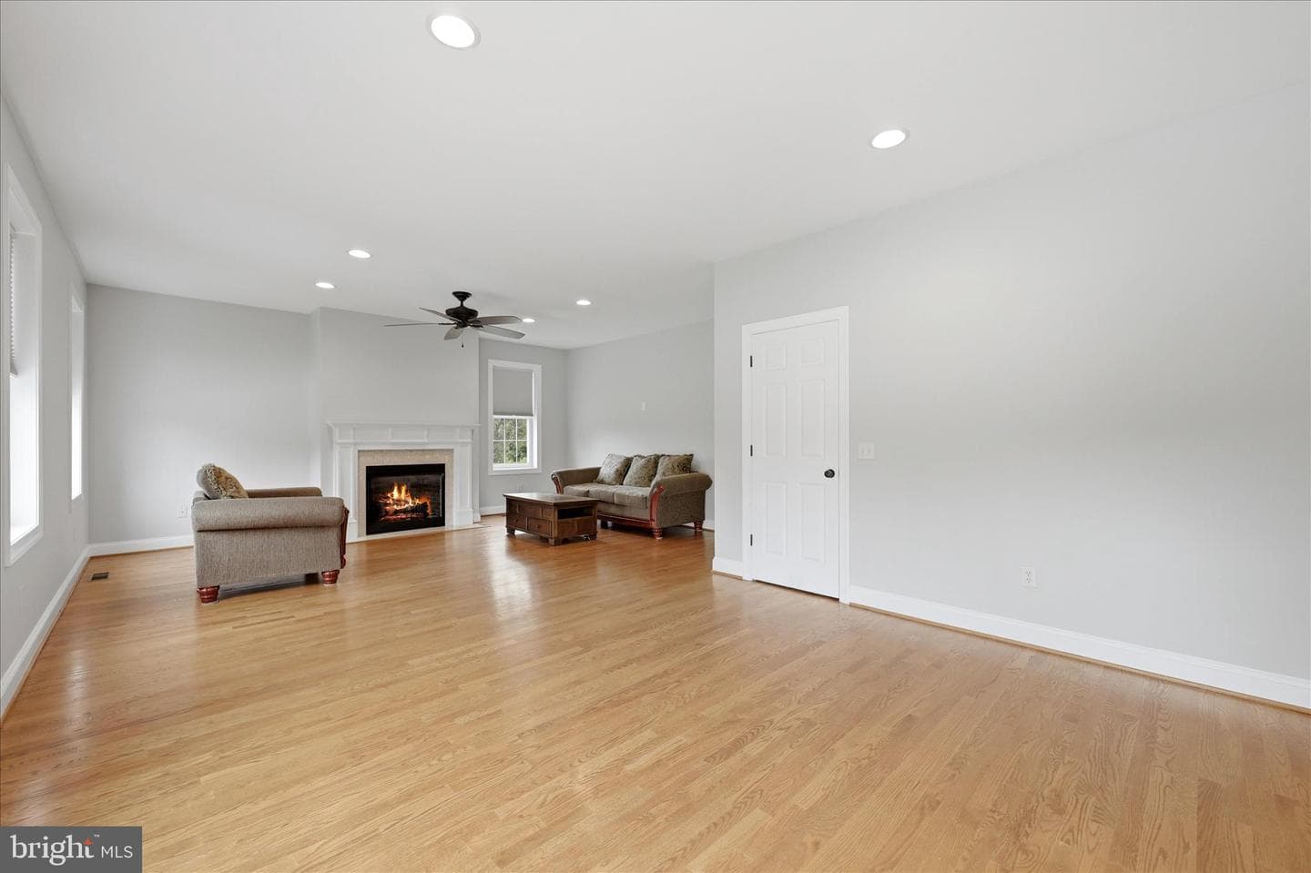 178 Stormfield Dr E photo 20