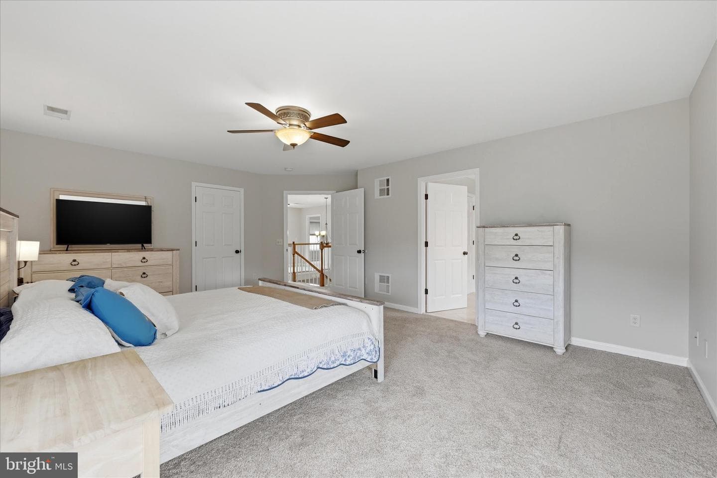 178 Stormfield Dr E photo 28