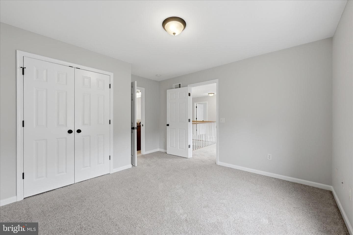 178 Stormfield Dr E photo 35