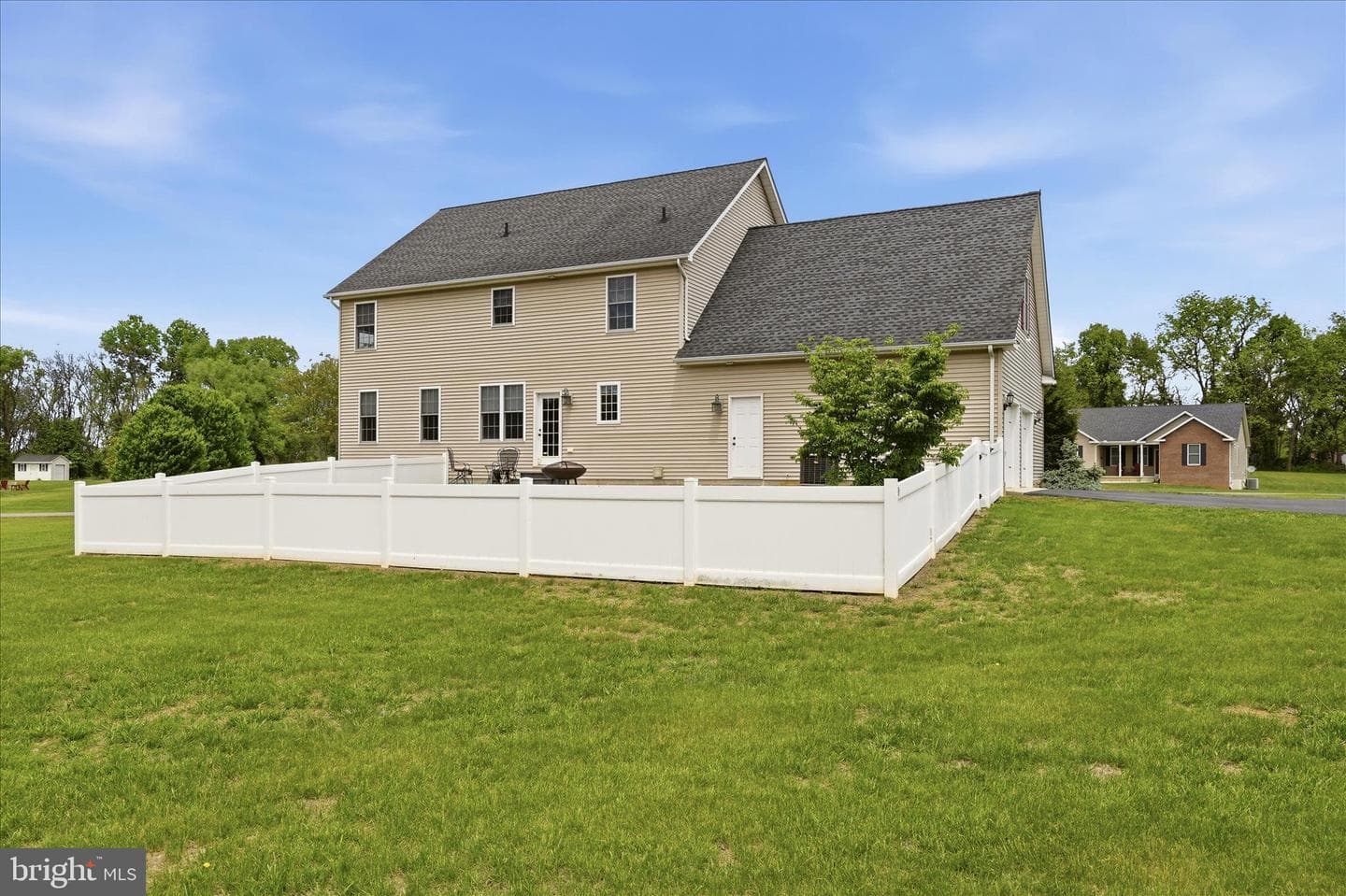 178 Stormfield Dr E photo 60