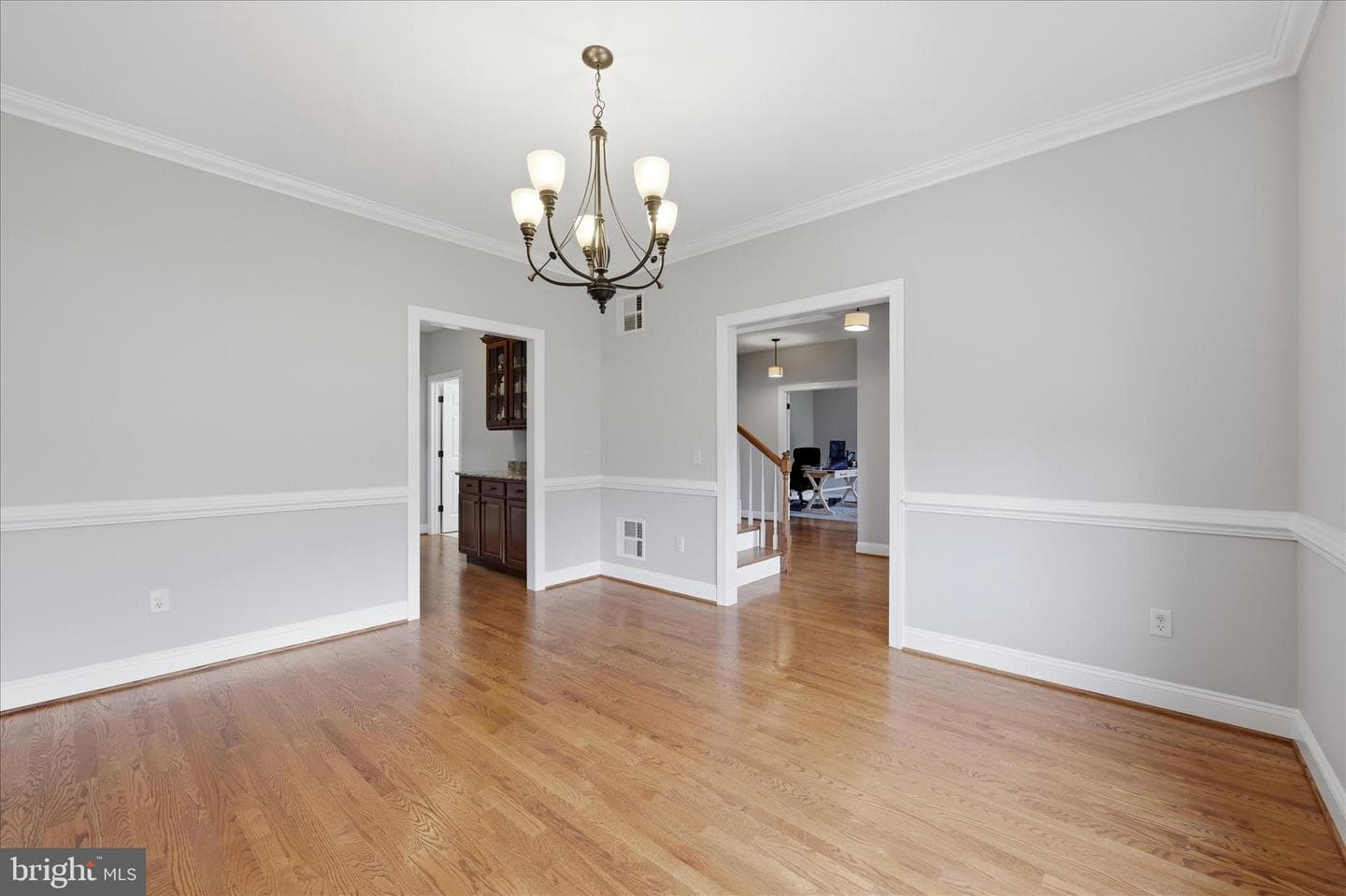 178 Stormfield Dr E photo 9