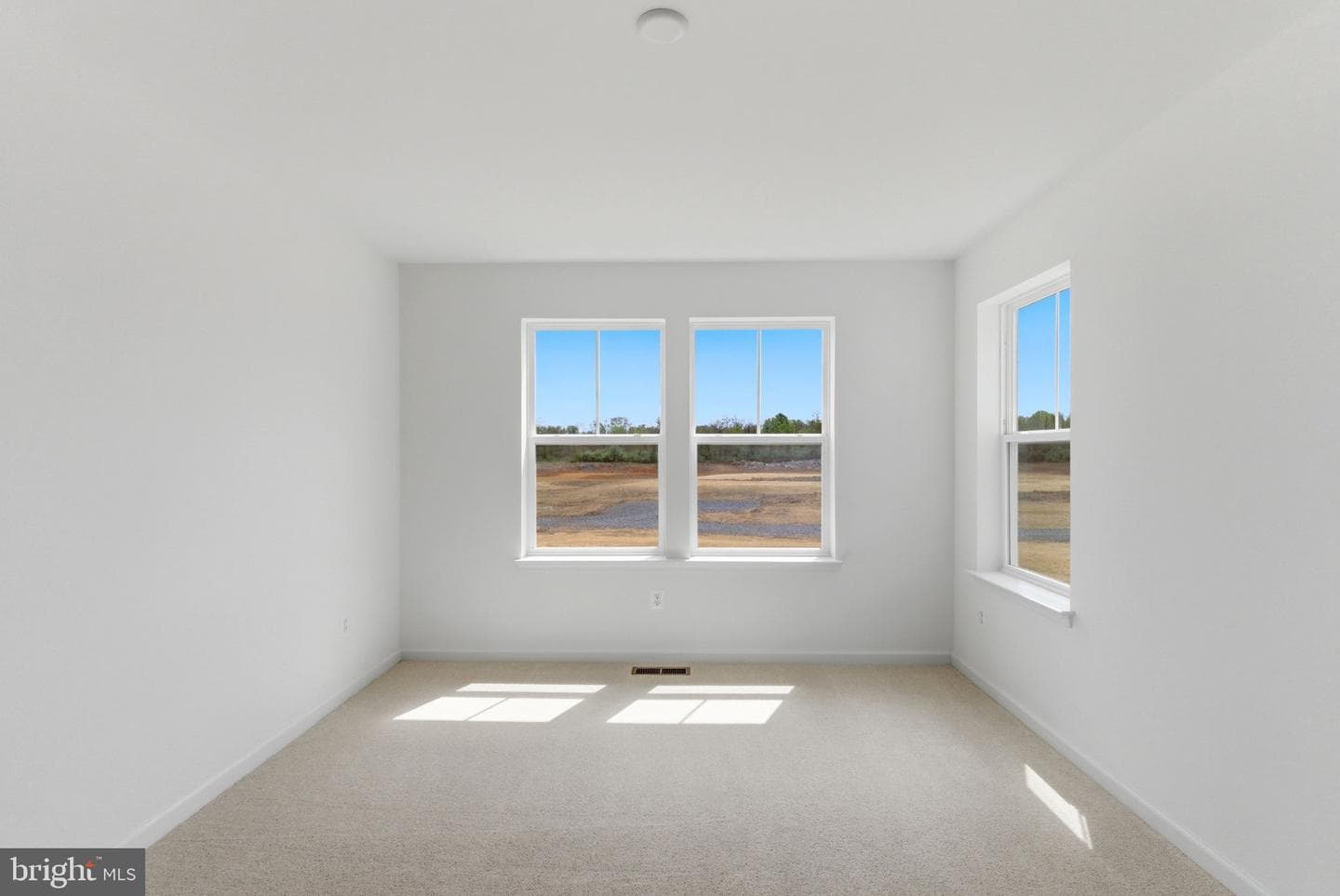 45 Scammel Drive photo 12