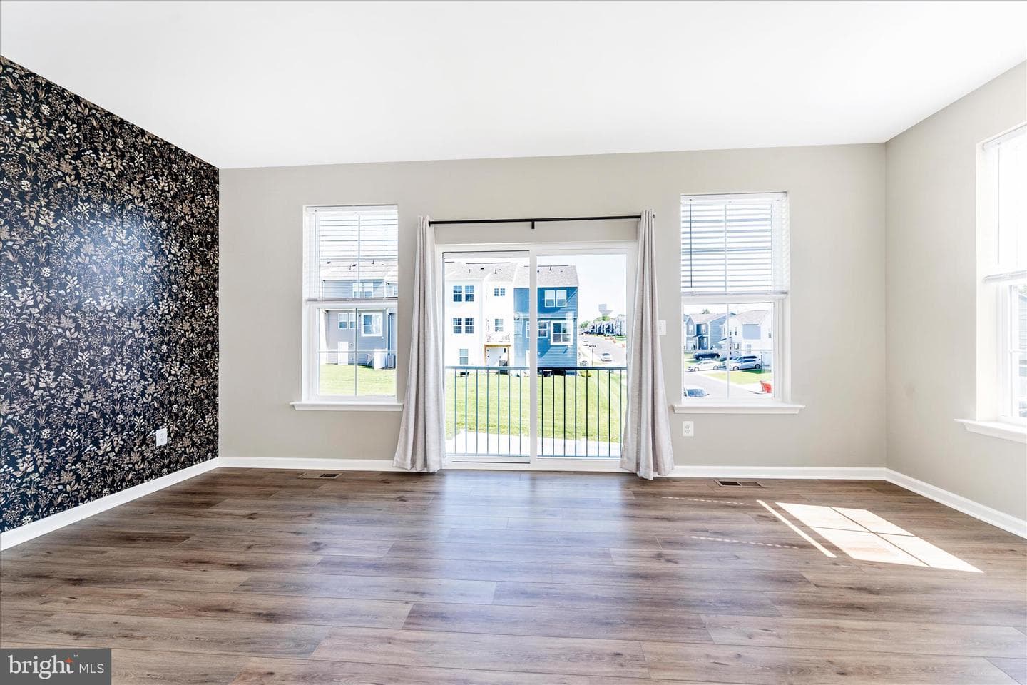 137 Mossdale Boulevard photo 11
