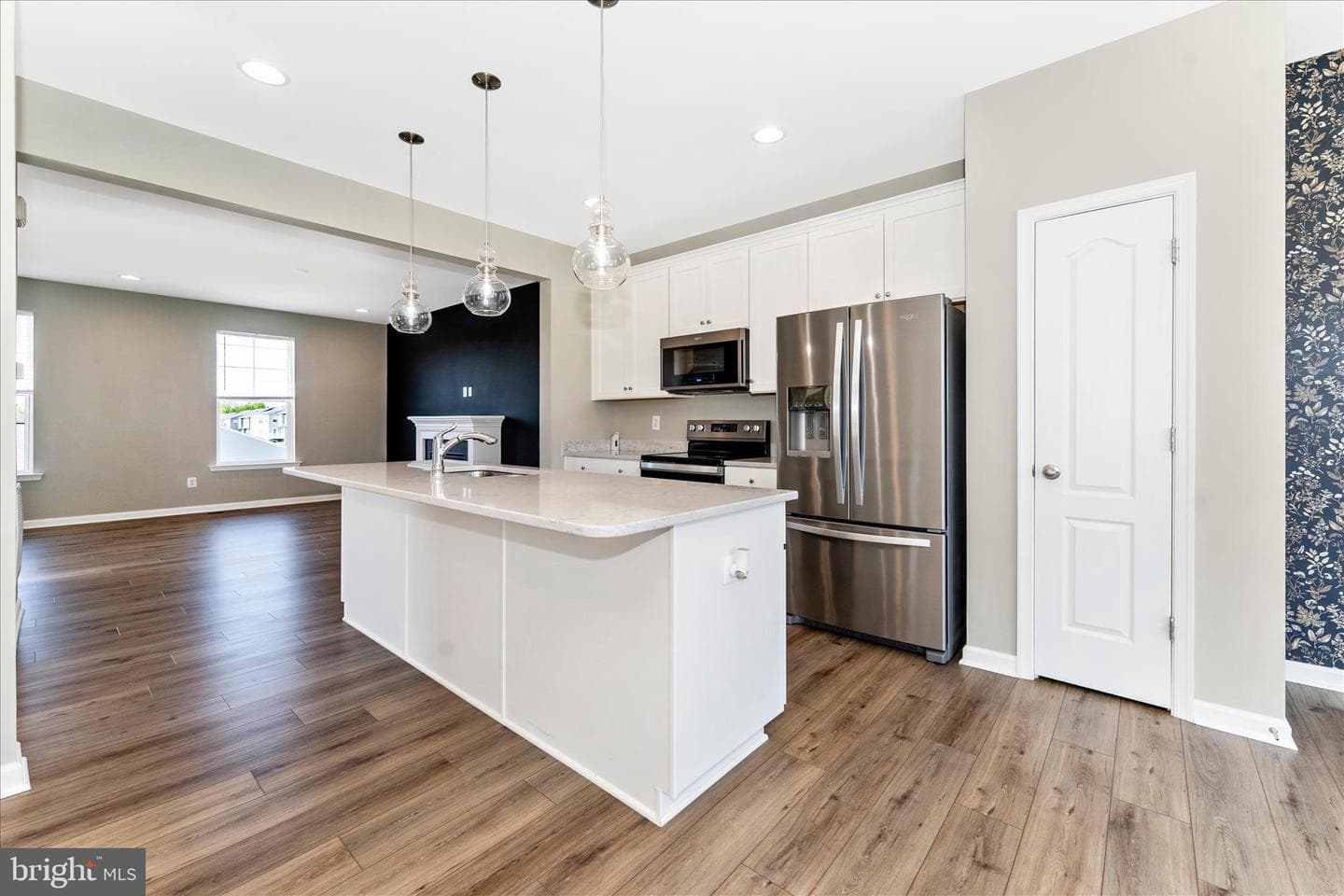 137 Mossdale Boulevard photo 17