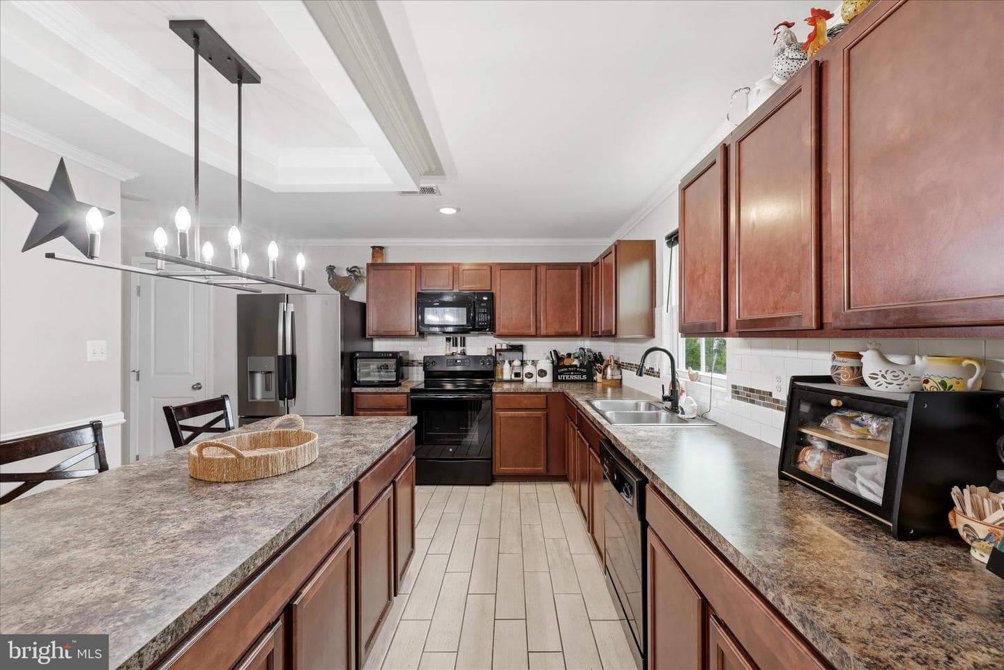 52 Shrewsbury Drive photo 13