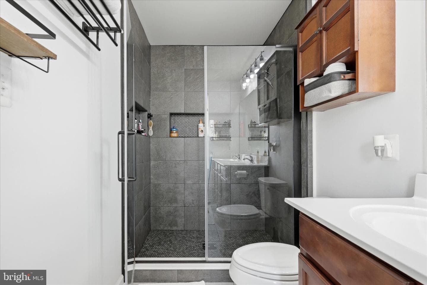 52 Shrewsbury Drive photo 26